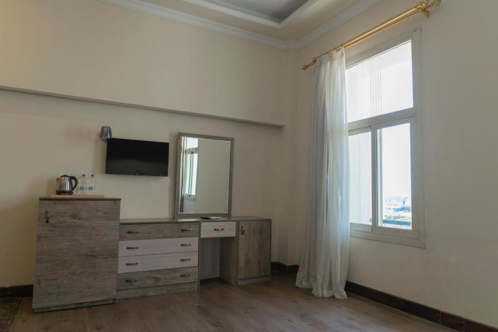 Ultra Loaloa Nile Maadi Hotel Каїр Екстер'єр фото