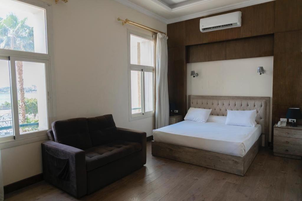 Ultra Loaloa Nile Maadi Hotel Каїр Екстер'єр фото